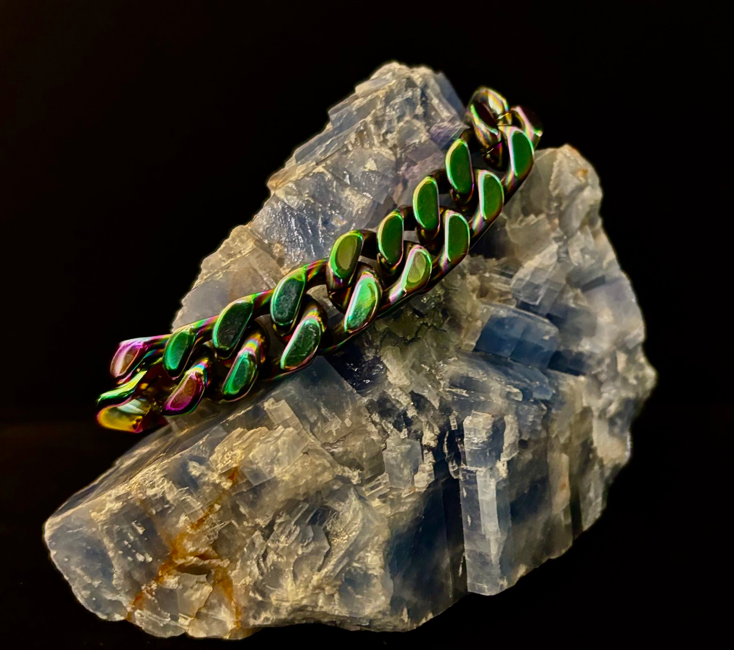 22cm Titanium Steel Cuban Link Bracelet – Silver, Gold & Rainbow