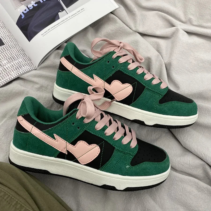 Retro Heart Pattern Skateboard Shoes — Y2K Fashion Sneakers