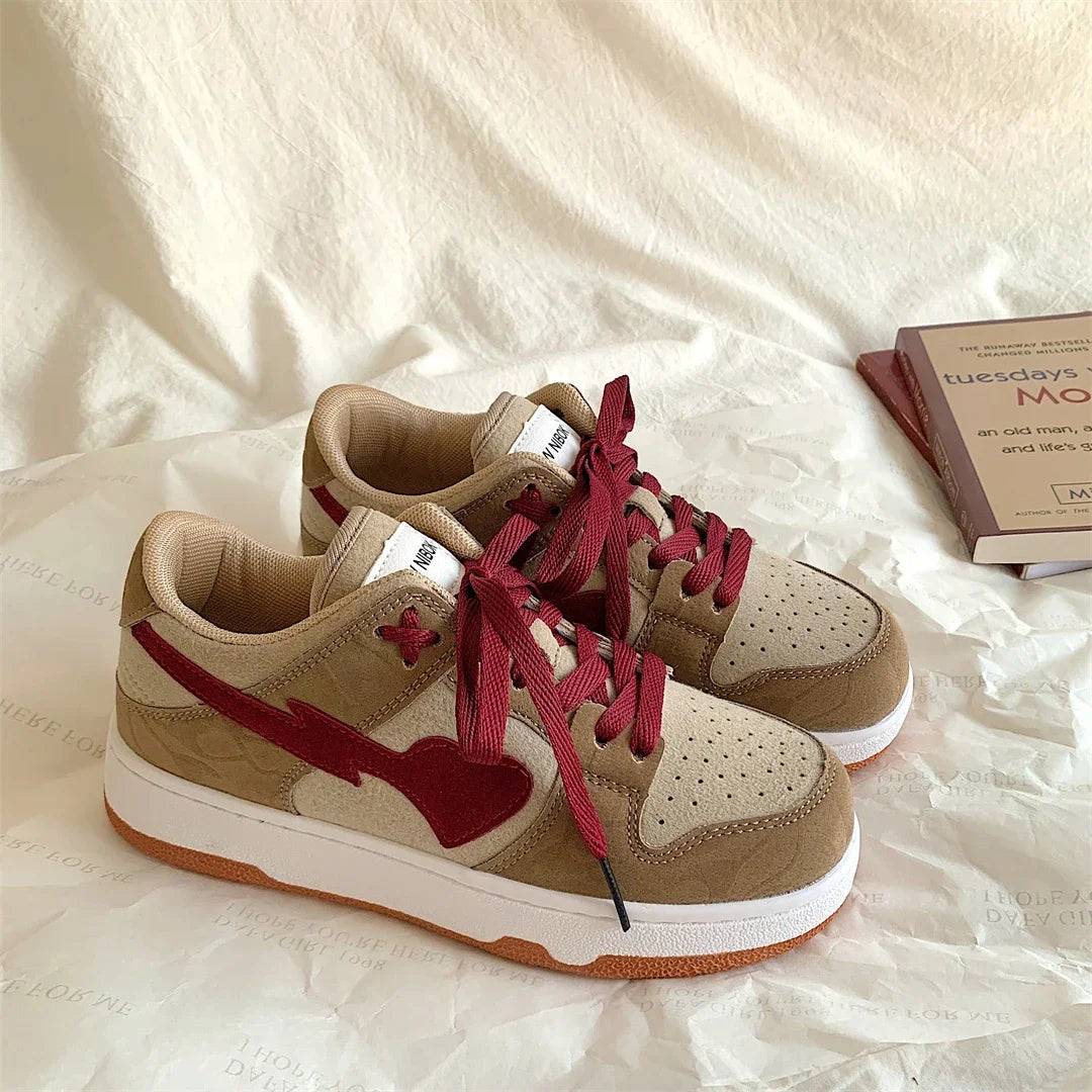 Retro Heart Pattern Skateboard Shoes — Y2K Fashion Sneakers